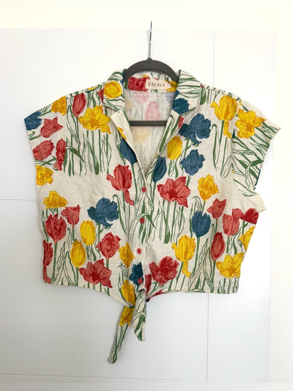 PALAVA BUTTON DOWN  CROP TIE TOP SHIRT WITH FLOWER PRINT SIZE LARGE Retro